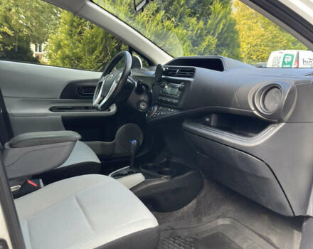 Білий Тойота Пріус, об'ємом двигуна 1.5 л та пробігом 181 тис. км за 9499 $, фото 23 на Automoto.ua