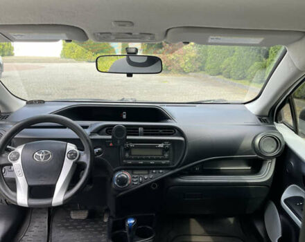 Білий Тойота Пріус, об'ємом двигуна 1.5 л та пробігом 181 тис. км за 9299 $, фото 19 на Automoto.ua