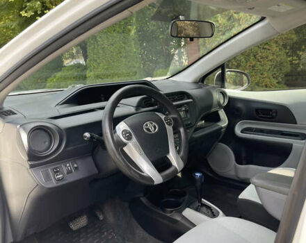 Білий Тойота Пріус, об'ємом двигуна 1.5 л та пробігом 181 тис. км за 9299 $, фото 18 на Automoto.ua