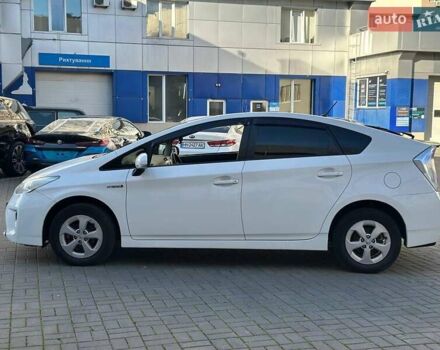 Белый Тойота Приус, объемом двигателя 1.8 л и пробегом 269 тыс. км за 10790 $, фото 8 на Automoto.ua