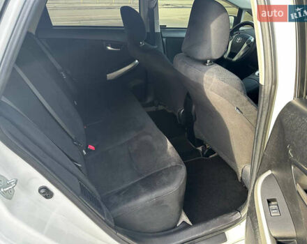 Белый Тойота Приус, объемом двигателя 1.8 л и пробегом 137 тыс. км за 13200 $, фото 14 на Automoto.ua