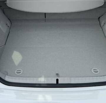 Белый Тойота Приус, объемом двигателя 1.8 л и пробегом 175 тыс. км за 11700 $, фото 2 на Automoto.ua