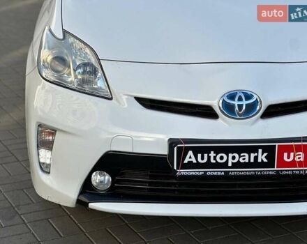 Белый Тойота Приус, объемом двигателя 1.8 л и пробегом 269 тыс. км за 10790 $, фото 2 на Automoto.ua