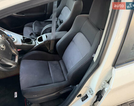 Тойота Приус 2014 в Одессе на Automoto.ua Белый Тойота Приус, объемом двигателя 1.8 л и пробегом 159 тыс. км за 13000 $, фото 12 на Automoto.ua