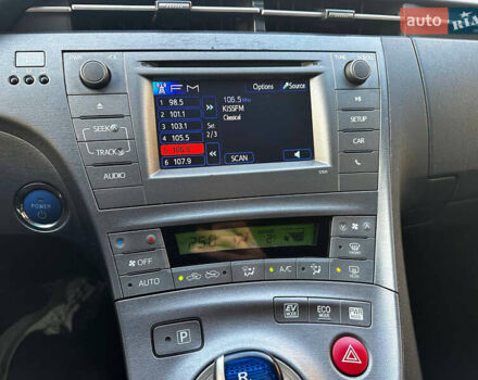 Белый Тойота Приус, объемом двигателя 1.8 л и пробегом 137 тыс. км за 13200 $, фото 11 на Automoto.ua