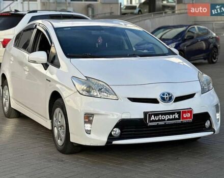 Белый Тойота Приус, объемом двигателя 1.8 л и пробегом 269 тыс. км за 10790 $, фото 3 на Automoto.ua