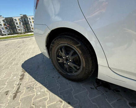Белый Тойота Приус, объемом двигателя 1.8 л и пробегом 312 тыс. км за 14500 $, фото 10 на Automoto.ua