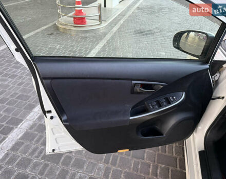 Тойота Приус 2014 в Одессе на Automoto.ua Белый Тойота Приус, объемом двигателя 1.8 л и пробегом 159 тыс. км за 13000 $, фото 10 на Automoto.ua