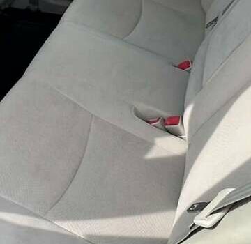 Белый Тойота Приус, объемом двигателя 1.8 л и пробегом 175 тыс. км за 11700 $, фото 1 на Automoto.ua