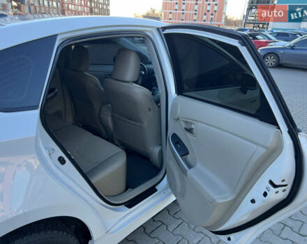 Белый Тойота Приус, объемом двигателя 1.8 л и пробегом 177 тыс. км за 15300 $, фото 9 на Automoto.ua