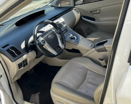 Белый Тойота Приус, объемом двигателя 1.8 л и пробегом 125 тыс. км за 12300 $, фото 11 на Automoto.ua