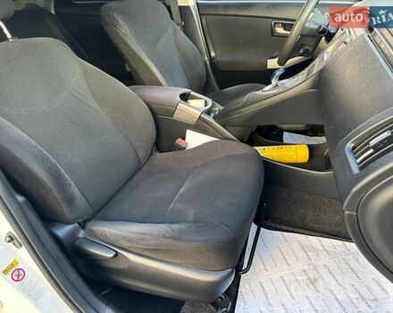 Белый Тойота Приус, объемом двигателя 1.8 л и пробегом 269 тыс. км за 10790 $, фото 14 на Automoto.ua