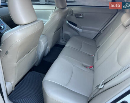 Белый Тойота Приус, объемом двигателя 1.8 л и пробегом 177 тыс. км за 15300 $, фото 12 на Automoto.ua