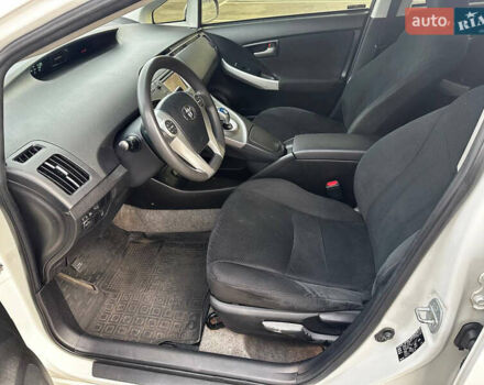 Белый Тойота Приус, объемом двигателя 1.8 л и пробегом 137 тыс. км за 13200 $, фото 8 на Automoto.ua