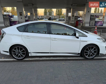 Тойота Приус 2014 в Одессе на Automoto.ua Белый Тойота Приус, объемом двигателя 1.8 л и пробегом 159 тыс. км за 13000 $, фото 1 на Automoto.ua