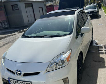 Белый Тойота Приус, объемом двигателя 1.8 л и пробегом 125 тыс. км за 12300 $, фото 2 на Automoto.ua