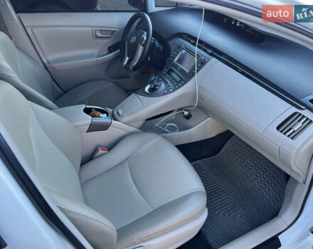 Белый Тойота Приус, объемом двигателя 1.8 л и пробегом 177 тыс. км за 15300 $, фото 14 на Automoto.ua