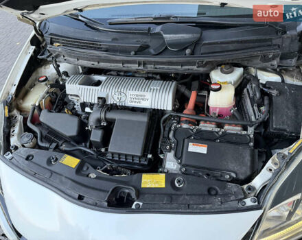 Тойота Приус 2014 в Одессе на Automoto.ua Белый Тойота Приус, объемом двигателя 1.8 л и пробегом 159 тыс. км за 13000 $, фото 26 на Automoto.ua