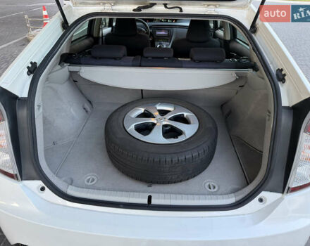 Тойота Приус 2014 в Одессе на Automoto.ua Белый Тойота Приус, объемом двигателя 1.8 л и пробегом 159 тыс. км за 13000 $, фото 17 на Automoto.ua