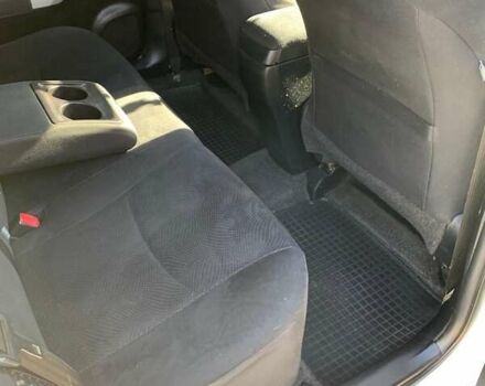 Белый Тойота Приус, объемом двигателя 1.8 л и пробегом 270 тыс. км за 10700 $, фото 2 на Automoto.ua