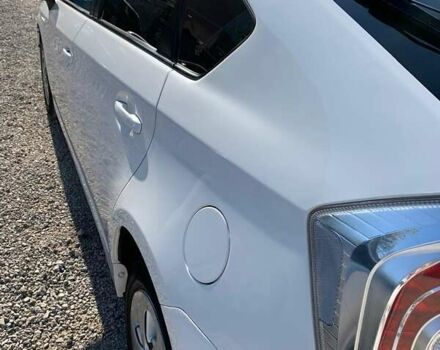 Белый Тойота Приус, объемом двигателя 1.8 л и пробегом 270 тыс. км за 10700 $, фото 4 на Automoto.ua