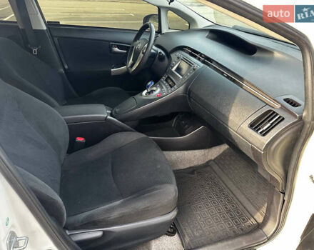 Белый Тойота Приус, объемом двигателя 1.8 л и пробегом 137 тыс. км за 13200 $, фото 9 на Automoto.ua