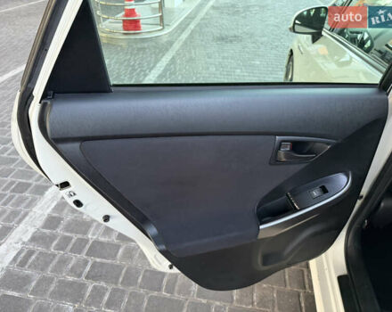 Тойота Приус 2014 в Одессе на Automoto.ua Белый Тойота Приус, объемом двигателя 1.8 л и пробегом 159 тыс. км за 13000 $, фото 14 на Automoto.ua