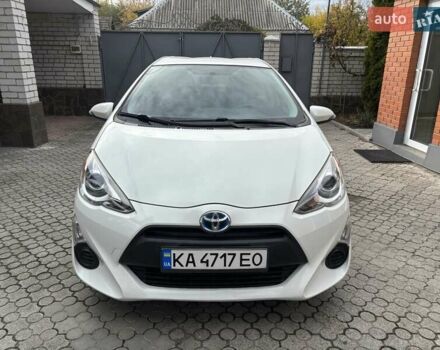 Тойота Приус 2015 в Днепре (Днепропетровске) на Automoto.ua Белый Тойота Приус, объемом двигателя 1.5 л и пробегом 152 тыс. км за 12000 $, фото 2 на Automoto.ua