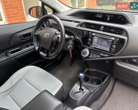 Тойота Приус 2015 в Днепре (Днепропетровске) на Automoto.ua Белый Тойота Приус, объемом двигателя 1.5 л и пробегом 152 тыс. км за 12000 $, фото 12 на Automoto.ua