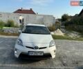 Белый Тойота Приус, объемом двигателя 1.8 л и пробегом 176 тыс. км за 15000 $, фото 1 на Automoto.ua