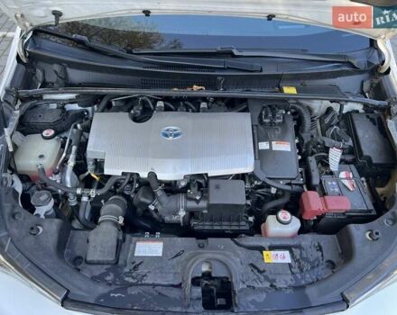 Белый Тойота Приус, объемом двигателя 1.8 л и пробегом 240 тыс. км за 17700 $, фото 21 на Automoto.ua