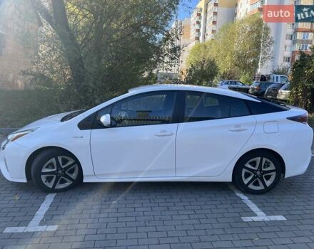 Белый Тойота Приус, объемом двигателя 1.8 л и пробегом 240 тыс. км за 17700 $, фото 12 на Automoto.ua