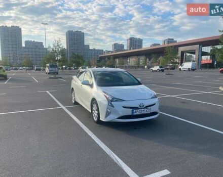 Белый Тойота Приус, объемом двигателя 1.8 л и пробегом 214 тыс. км за 15900 $, фото 2 на Automoto.ua