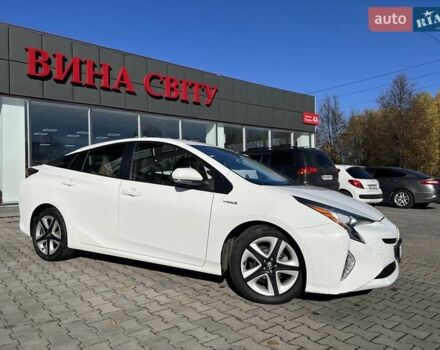 Белый Тойота Приус, объемом двигателя 1.8 л и пробегом 240 тыс. км за 17700 $, фото 2 на Automoto.ua