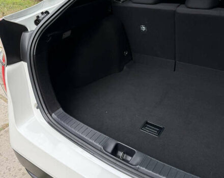 Белый Тойота Приус, объемом двигателя 1.8 л и пробегом 135 тыс. км за 14800 $, фото 76 на Automoto.ua