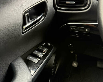 Белый Тойота Приус, объемом двигателя 1.8 л и пробегом 134 тыс. км за 14800 $, фото 47 на Automoto.ua