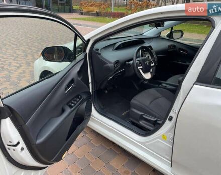 Белый Тойота Приус, объемом двигателя 1.8 л и пробегом 120 тыс. км за 15900 $, фото 9 на Automoto.ua