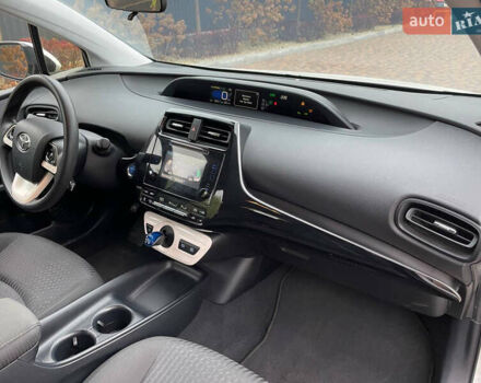 Белый Тойота Приус, объемом двигателя 1.8 л и пробегом 120 тыс. км за 15900 $, фото 12 на Automoto.ua