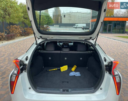 Белый Тойота Приус, объемом двигателя 1.8 л и пробегом 120 тыс. км за 15900 $, фото 13 на Automoto.ua