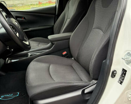 Белый Тойота Приус, объемом двигателя 1.8 л и пробегом 134 тыс. км за 14800 $, фото 51 на Automoto.ua