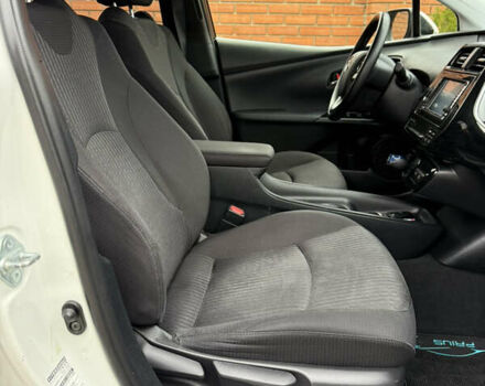 Белый Тойота Приус, объемом двигателя 1.8 л и пробегом 134 тыс. км за 14800 $, фото 55 на Automoto.ua