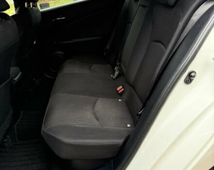 Белый Тойота Приус, объемом двигателя 1.8 л и пробегом 134 тыс. км за 14800 $, фото 61 на Automoto.ua