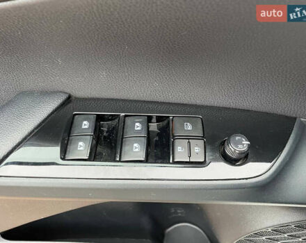 Белый Тойота Приус, объемом двигателя 1.8 л и пробегом 120 тыс. км за 15900 $, фото 18 на Automoto.ua