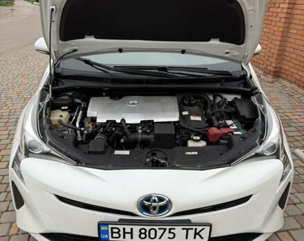 Белый Тойота Приус, объемом двигателя 1.8 л и пробегом 134 тыс. км за 14800 $, фото 69 на Automoto.ua