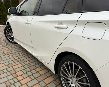 Белый Тойота Приус, объемом двигателя 1.8 л и пробегом 134 тыс. км за 14800 $, фото 7 на Automoto.ua