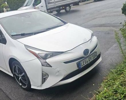 Белый Тойота Приус, объемом двигателя 1.8 л и пробегом 365 тыс. км за 11000 $, фото 5 на Automoto.ua