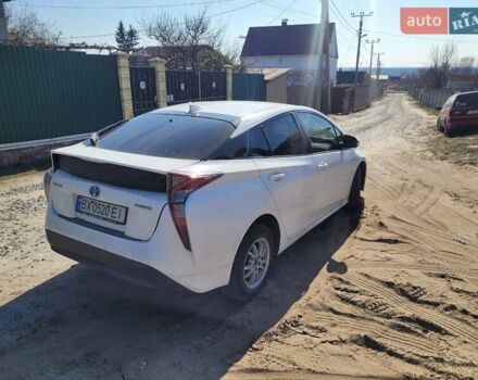 Белый Тойота Приус, объемом двигателя 1.8 л и пробегом 115 тыс. км за 14000 $, фото 1 на Automoto.ua