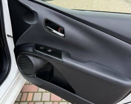 Белый Тойота Приус, объемом двигателя 1.8 л и пробегом 134 тыс. км за 14800 $, фото 58 на Automoto.ua