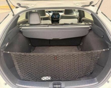 Белый Тойота Приус, объемом двигателя 1.8 л и пробегом 89 тыс. км за 4500 $, фото 11 на Automoto.ua