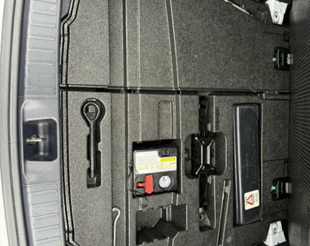 Белый Тойота Приус, объемом двигателя 1.8 л и пробегом 134 тыс. км за 14800 $, фото 68 на Automoto.ua